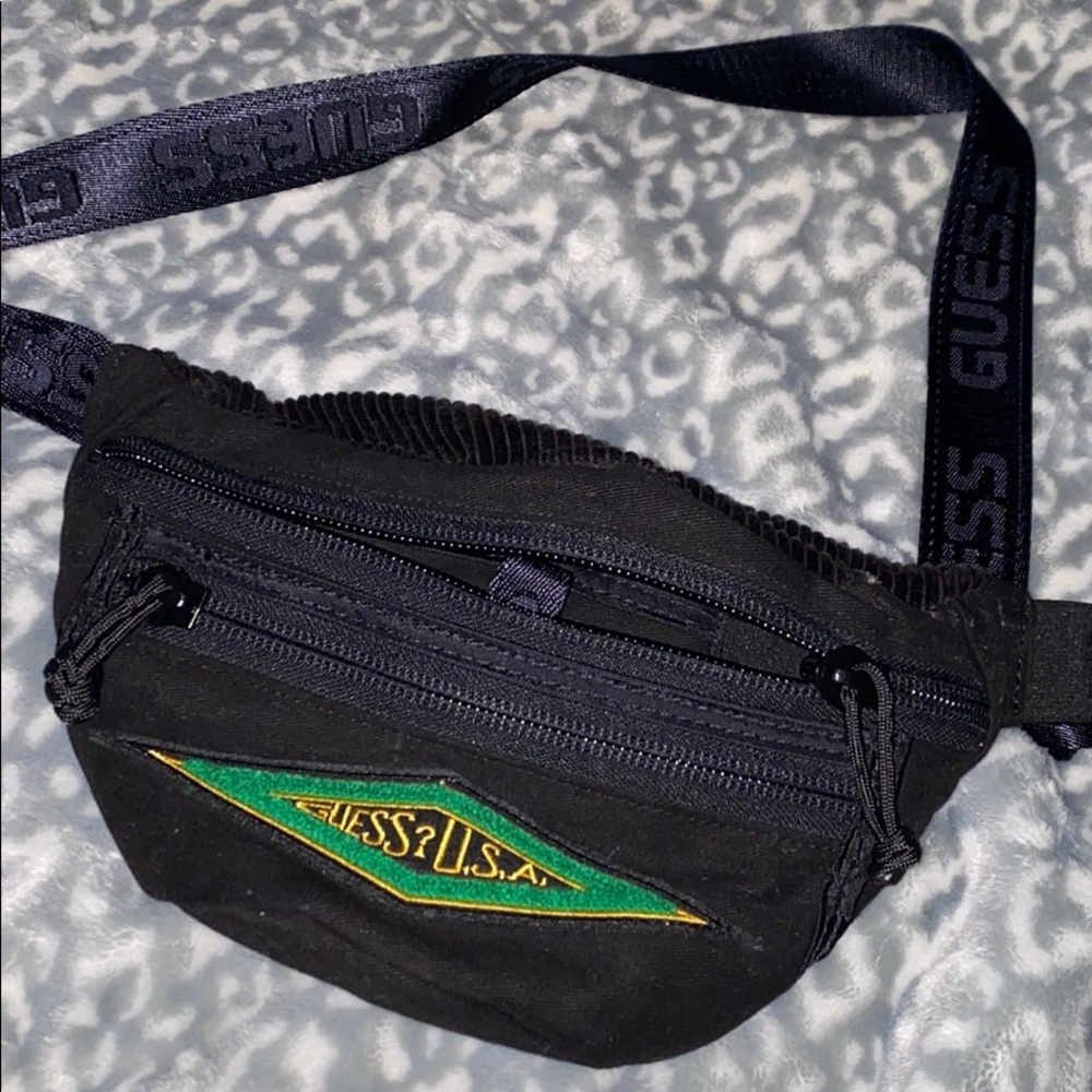 GUESS Fanny Pack